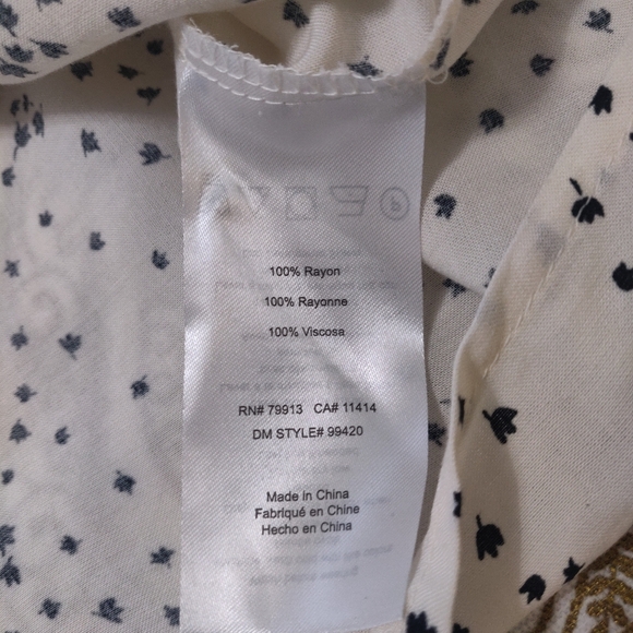 Motherhood Floral Blouse. - Picture 4 of 7